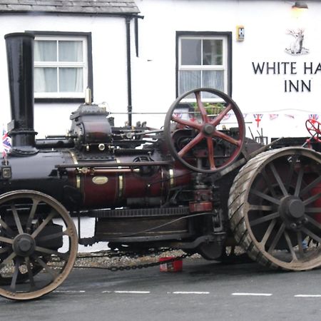 White Hart Inn Bouth Exterior foto